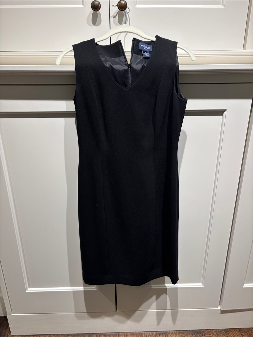 Ann Taylor Black Sleeveless V-Neck Sheath Dress